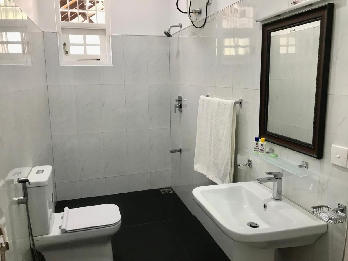 Queensland Hotel ヌワラ・エリヤ エクステリア 写真