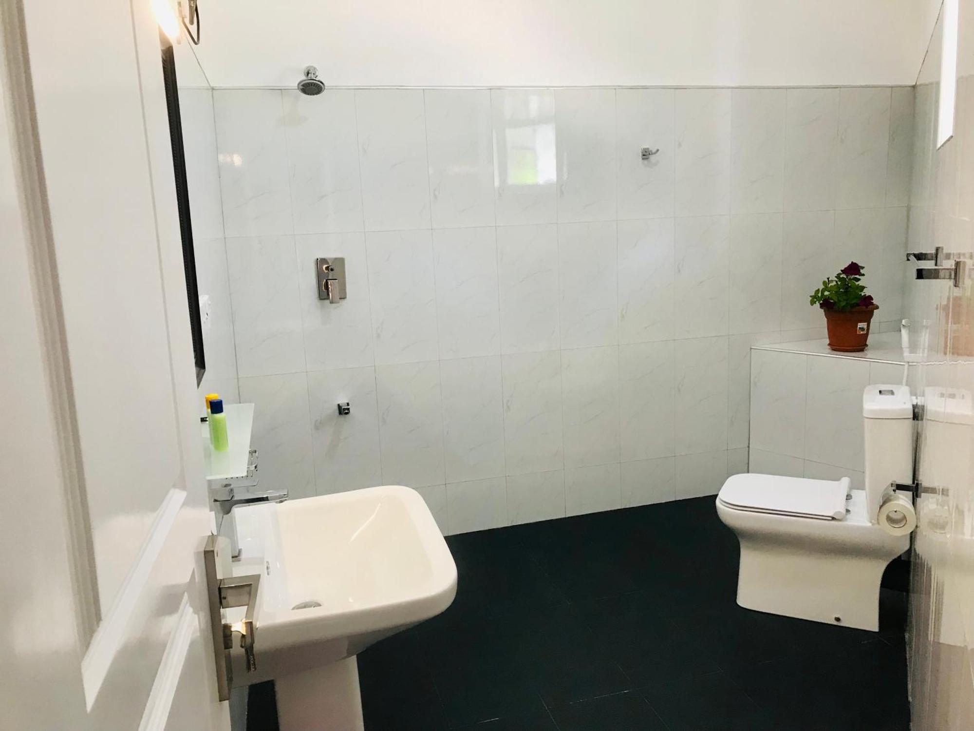 Queensland Hotel ヌワラ・エリヤ エクステリア 写真