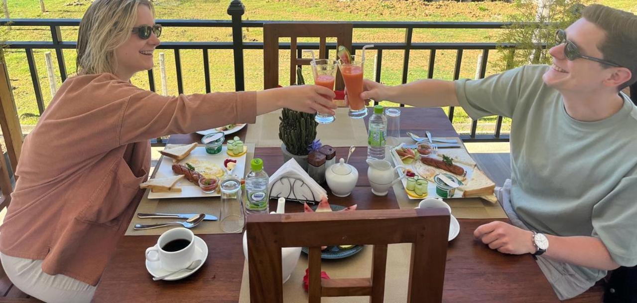 Queensland Hotel ヌワラ・エリヤ エクステリア 写真